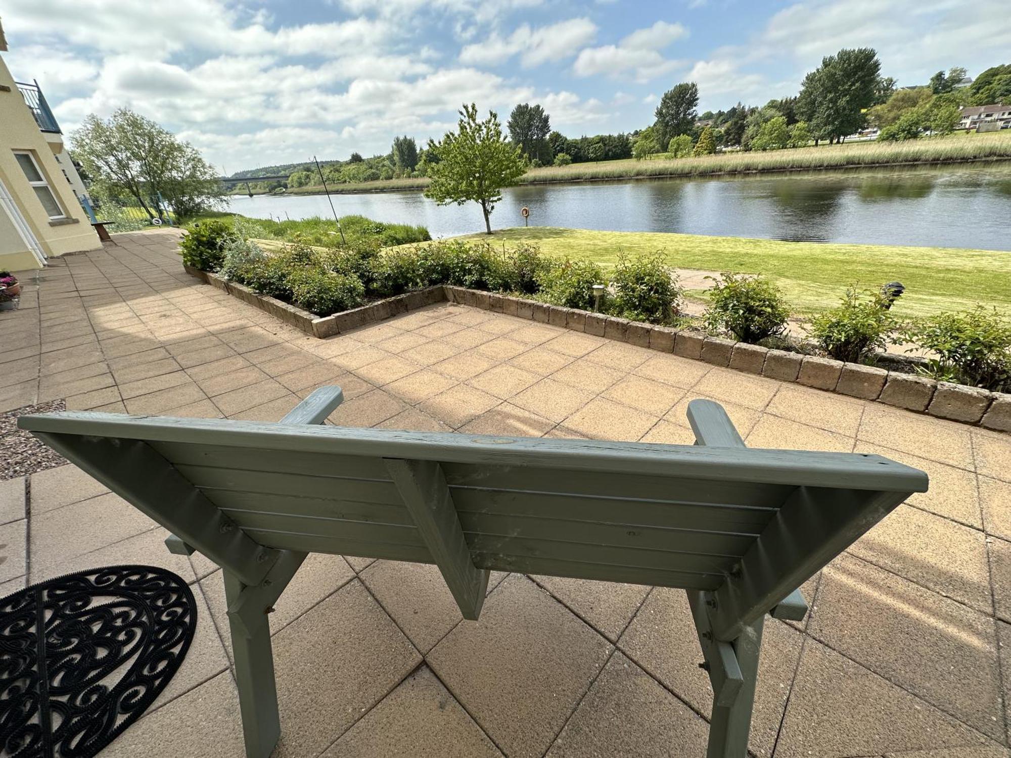 Coleraine Riverside Apartment Buitenkant foto